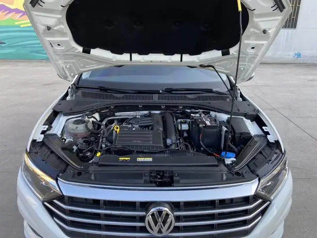Volkswagen Sagitar 280TSI DSG Flying Edition