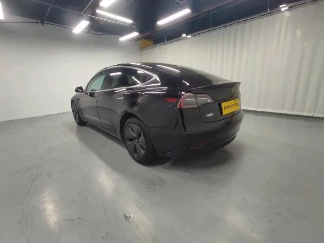 Tesla Model 3 Upgraded version of standard battery life rear drive