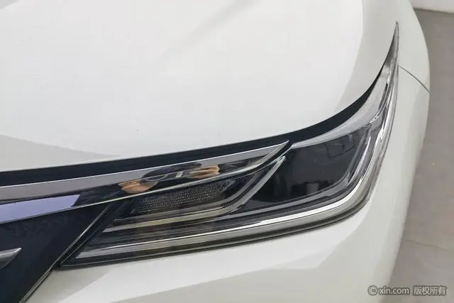 TOYOTA Asian lion 2.0L Premium Edition