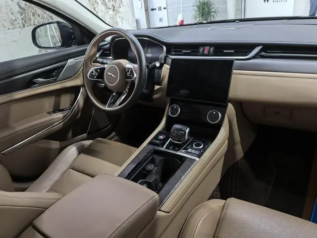 Jaguar Jaguar XFL 2.0T P250 two-wheel drive Exclusive Deluxe Edition