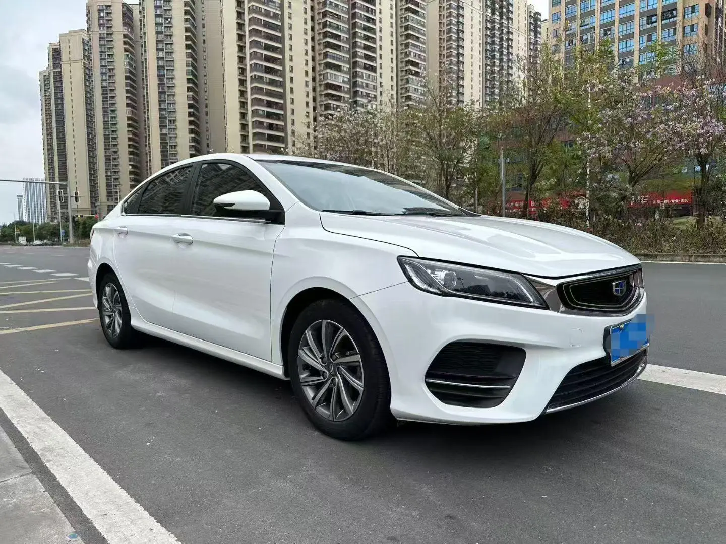 Geely Binrui 14T CVT colorful version