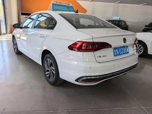 Volkswagen Bora 200TSI DSG Yuexing Navigation Edition