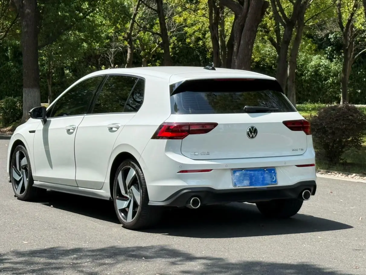 Volkswagen Golf GTI 380TSI DSG GTI