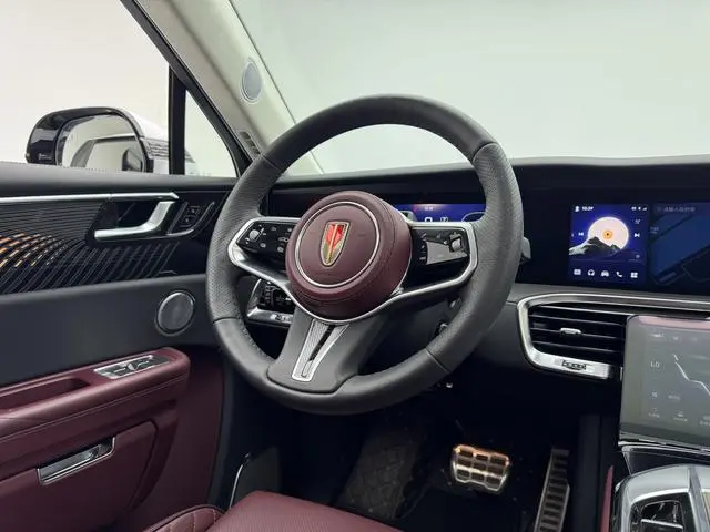 Hongqi Hongqi E-HS9 660km flag collar version four seats