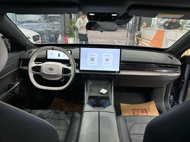 Dongfeng eπ eπ007 Pure electric 620Pro version