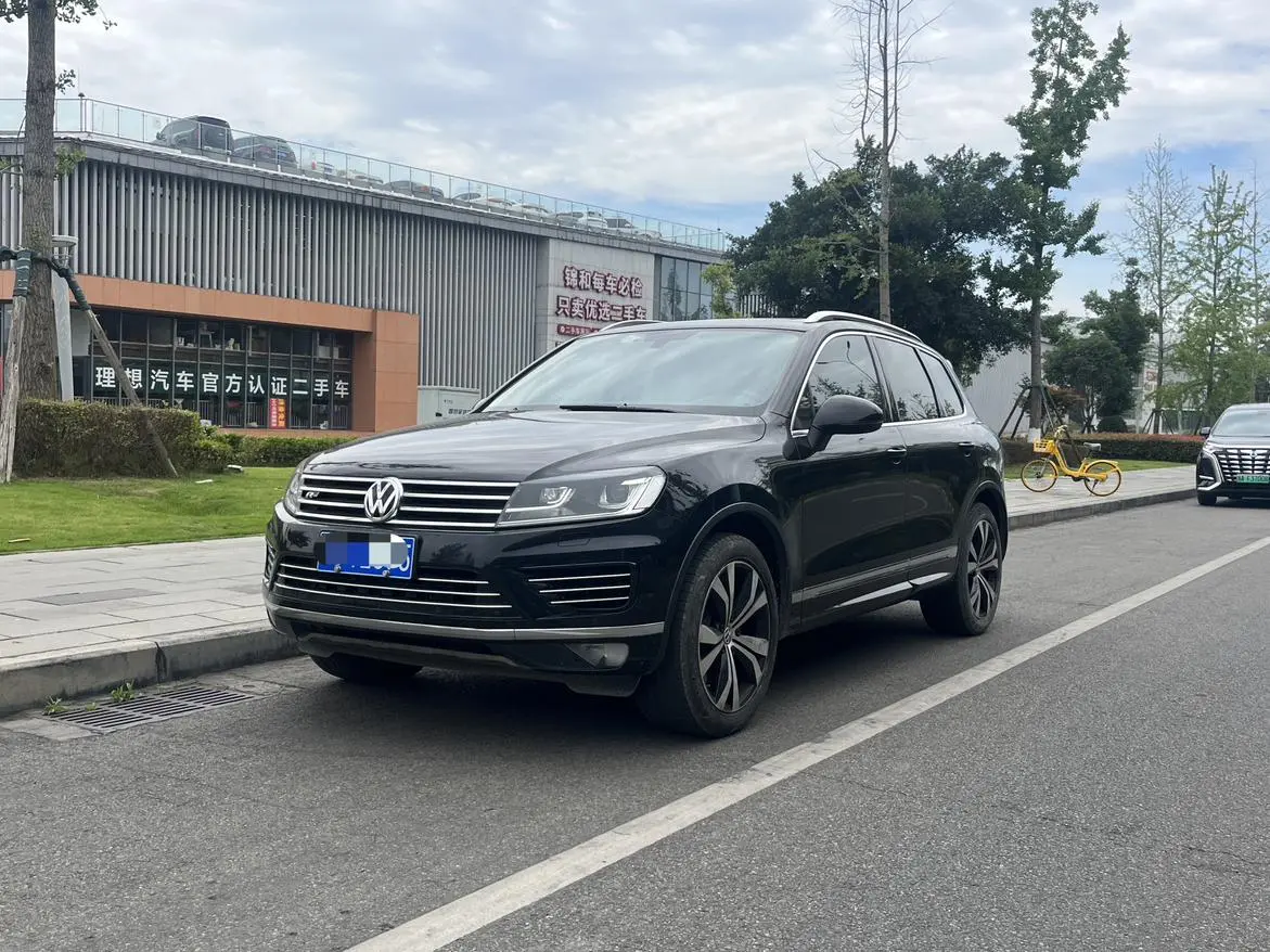 Volkswagen Touareg 3.0 TSI Yuyue type