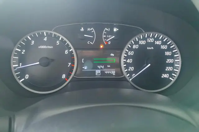 Nissan Xuan Yi Classic 1.6 XL CVT Deluxe Edition