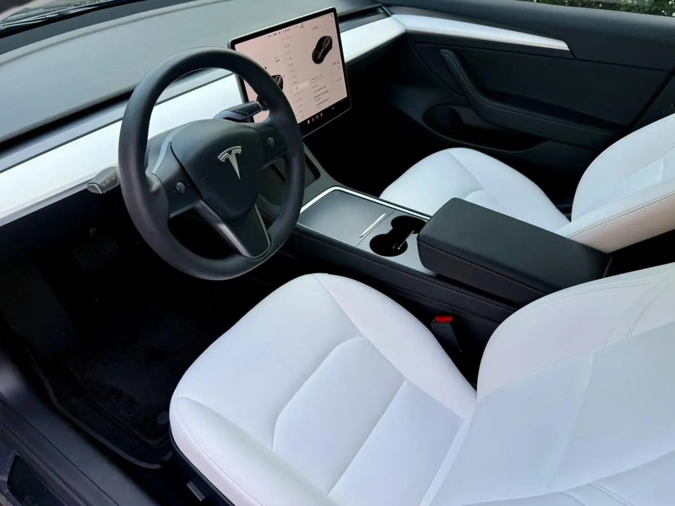 Tesla Model 3 Upgraded version of standard battery life rear drive