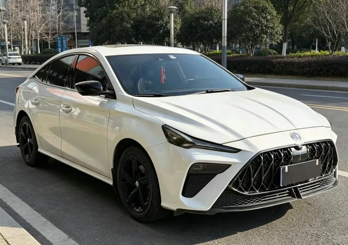MG MG5 Scorpio 1.5T Deluxe Edition