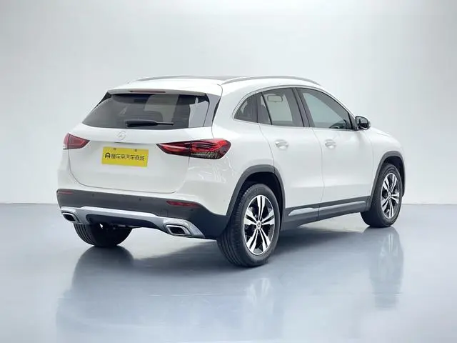 Mercedes-Benz Mercedes-Benz GLA GLA 200
