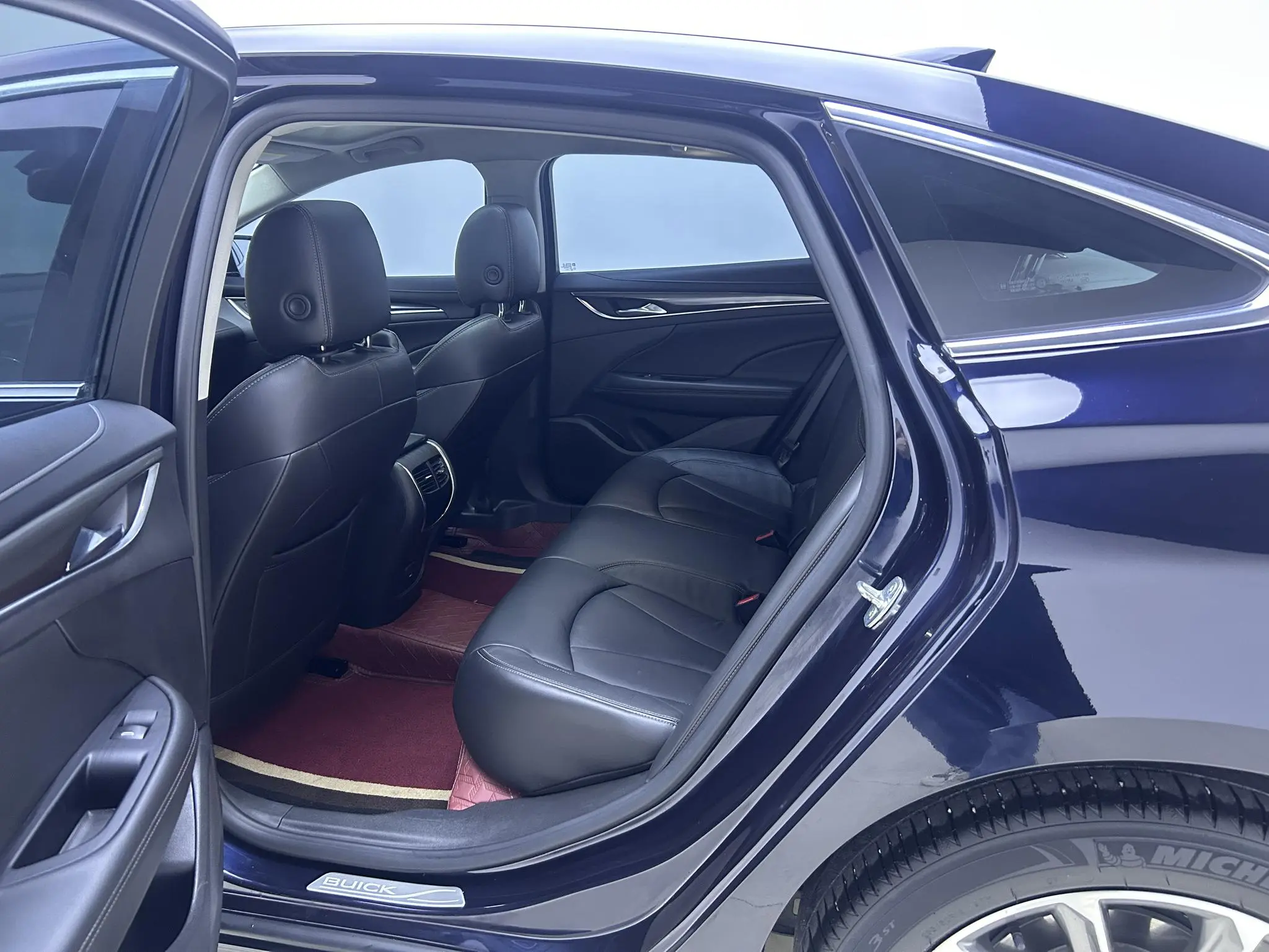 Buick Lacrosse 652T luxury