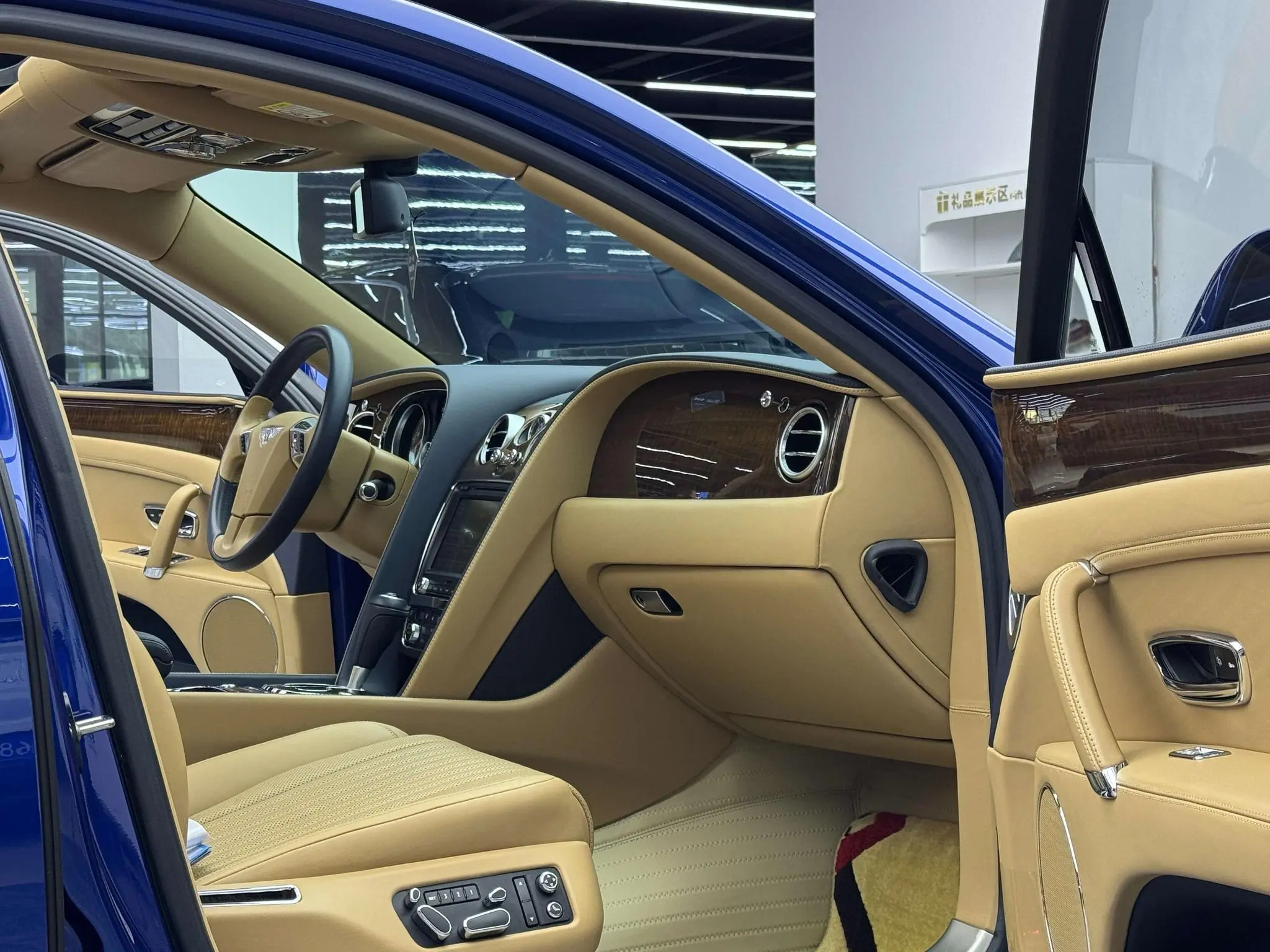 Bentley Flying 4.0T V8 Standard Edition