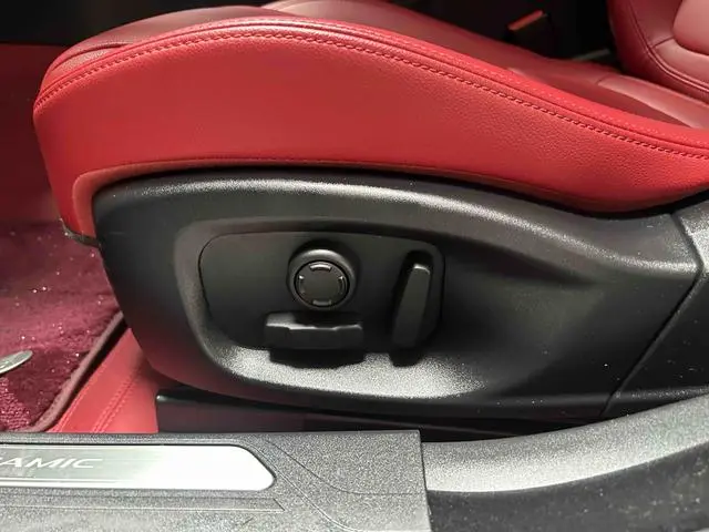 Jaguar Jaguar XEL 2.0T 250PS R-DYNAMIC S Enterprising Sports Edition