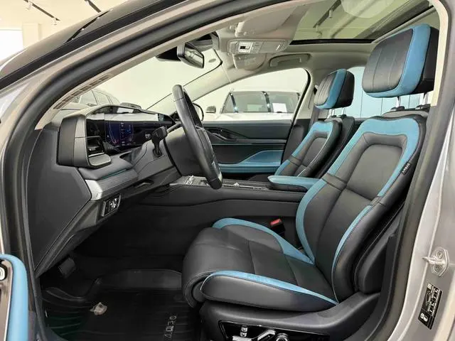 Lincoln Lincoln Z 2.0T two-wheel drive Zunyao hybrid version