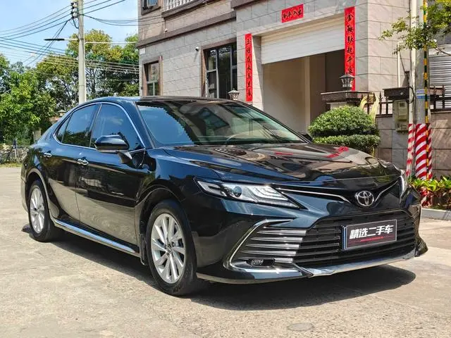 TOYOTA Camry 2.0G Deluxe Edition