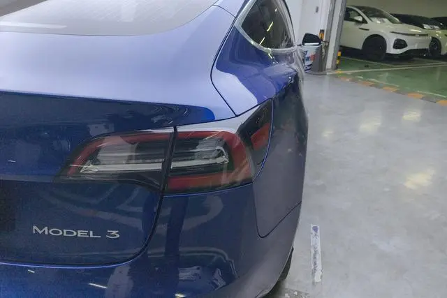 Tesla Model 3 Upgraded version of standard battery life rear drive