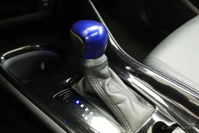 TOYOTA Toyota C-HR 2.0L Leading version