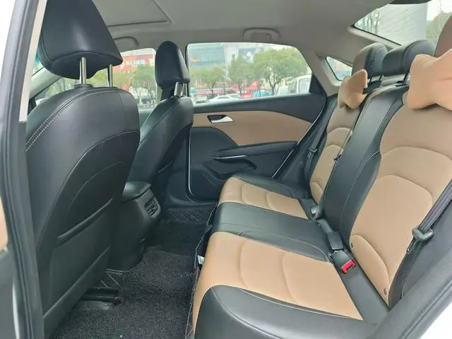 Chevrolet Cruze 320 automatic Enjoy Skylight version