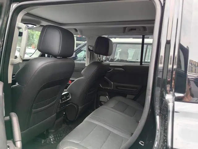Chery Jetour Jet Traveler 2.0TD four-wheel drive through