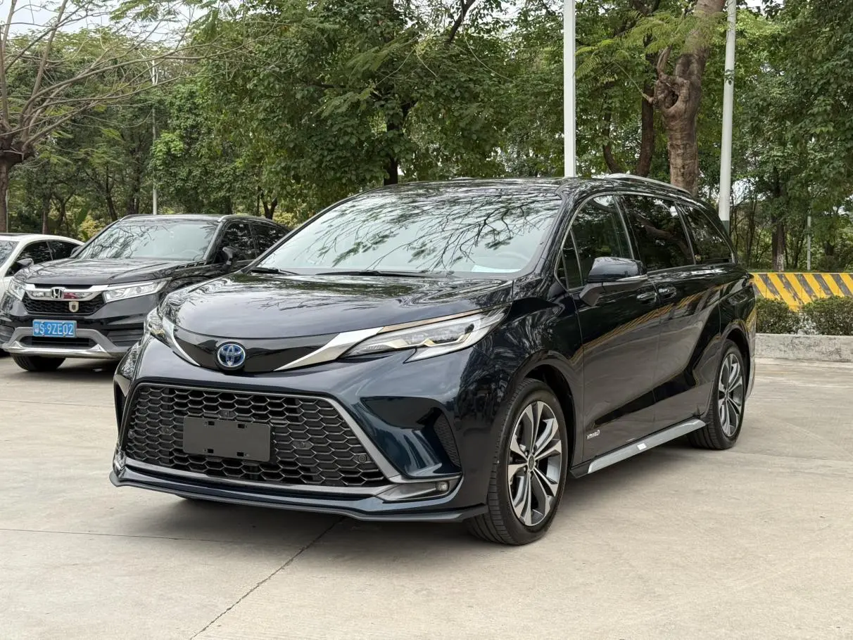 TOYOTA Grevia Smart Electric Hybrid Dual Engine 2.5L Flagship VIP