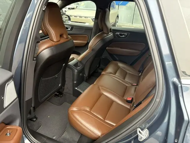 Volvo Volvo XC60 PHEV T8 four-wheel drive long battery life Zhiya Deluxe Edition