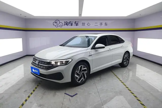 Volkswagen Sagitar 300TSI DSG Flying Edition