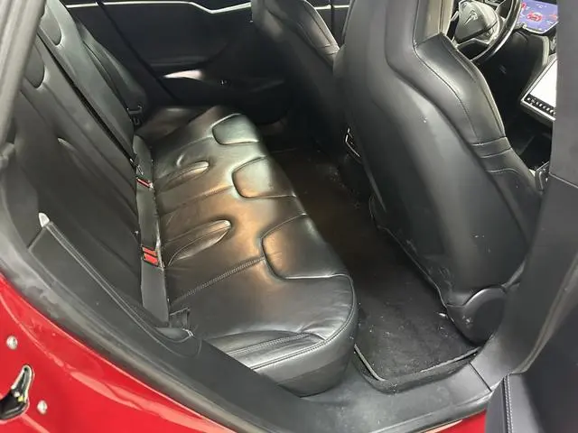 Tesla Model S 70D