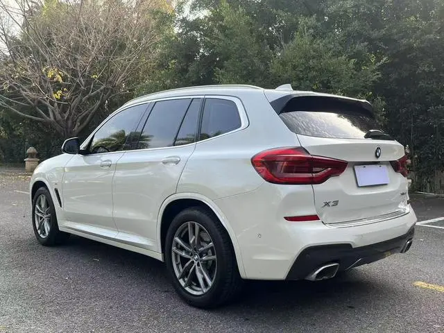 BMW BMW X3 xDrive25i M sports suit
