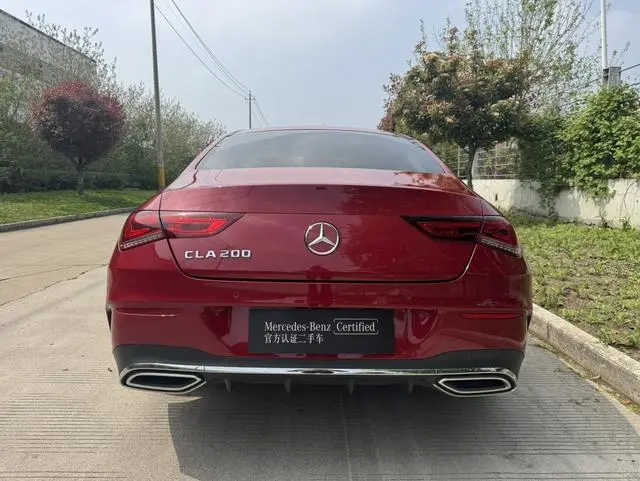 Mercedes-Benz Mercedes-Benz CLA CLA 200 four-door coupe