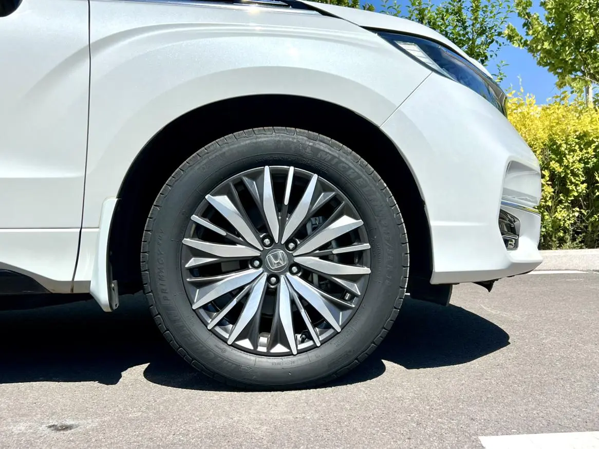 Honda Crown Road 370 TURBO 9AT Premium Edition AWD