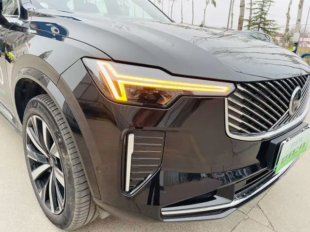 Volvo Volvo XC90 PHEV E-drive hybrid T8 Long battery life Zhizun Deluxe Edition 7 Seats