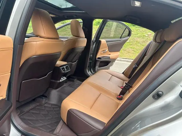 Lexus Lexus ES 200 Excellent Edition