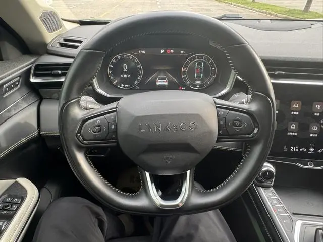 LYNK & CO Lynk 05 2.0TD two-wheel drive Halo