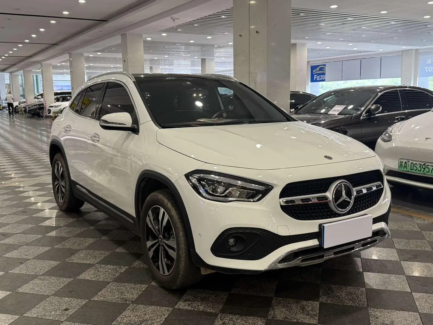 Mercedes-Benz Mercedes-Benz GLA GLA 200