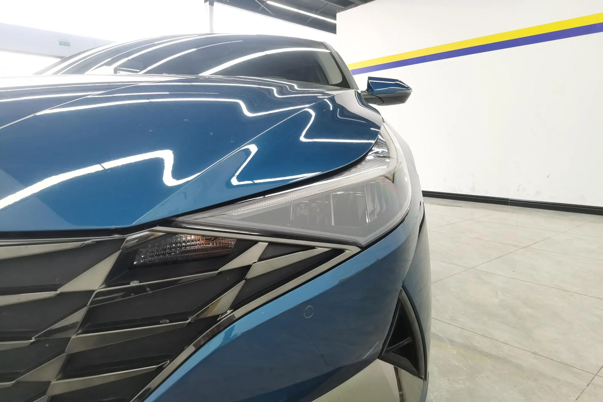 Hyundai Elantra 1.5L CVT LUX Premium Edition