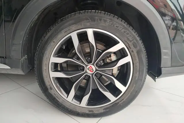 Roewe Roewe RX5 20T two-wheel drive manual Internet Zhihui Edition