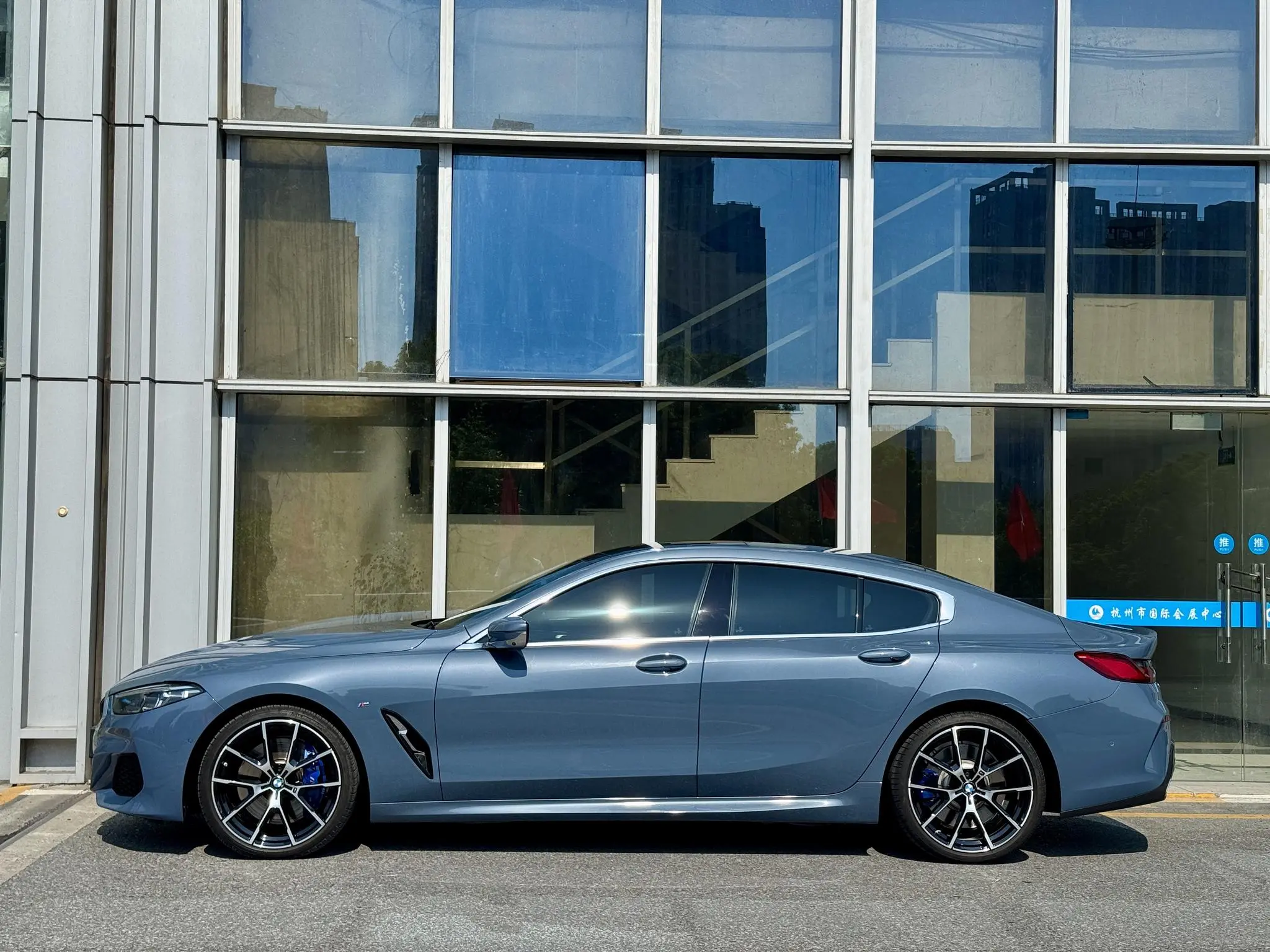 BMW BMW 8 Series Facelift 840i xDrive four-door coupe M sports suit