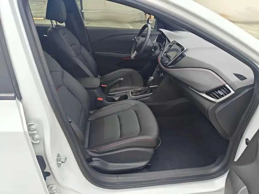 Chevrolet Cruze RS 330T Automatic Fun Version