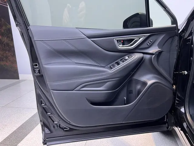 Subaru FORESTER Forester 2.0i Deluxe Edition EyeSight