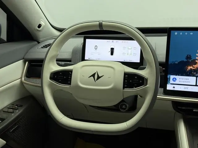 Dongfeng eπ eπ007 Pure electric 540 four-wheel drive Max version