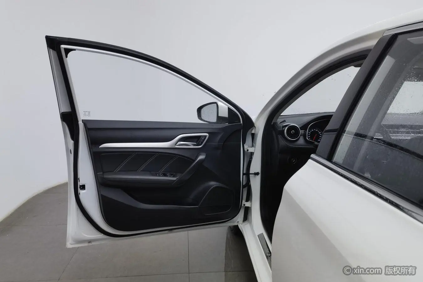 MG MG6 20T automatic luxury Intelligent version