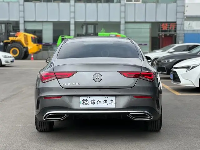 Mercedes-Benz Mercedes-Benz CLA CLA 200 four-door coupe