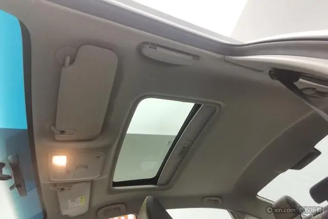 Chevrolet Cruze 320 automatic Enjoy Skylight version