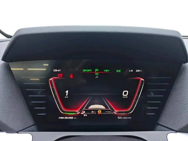 BYD Song Pro DM DM 1.5T four-wheel drive performance version flagship model