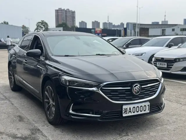 Buick Lacrosse 652T luxury