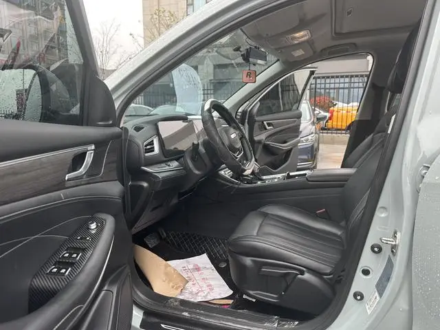 Dongfeng Fengguang Scenery 580 1.5T automatic enjoyment type