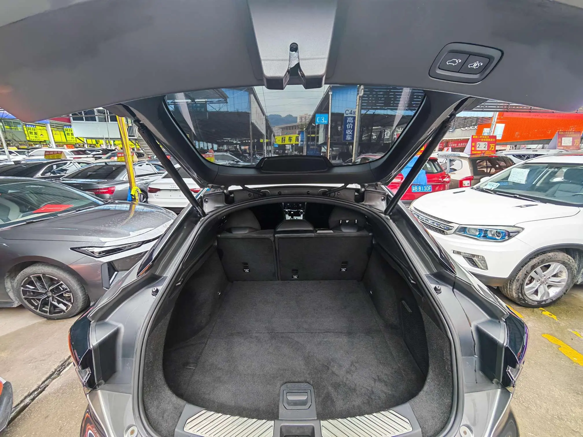 LYNK & CO Lynk 05 2.0TD four-wheel drive Halo