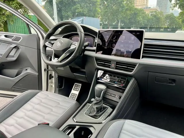 Volkswagen Tiguan X 330TSI Premium Edition