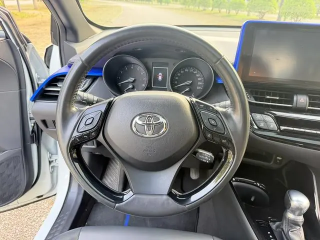 TOYOTA Toyota C-HR 2.0L Deluxe Edition