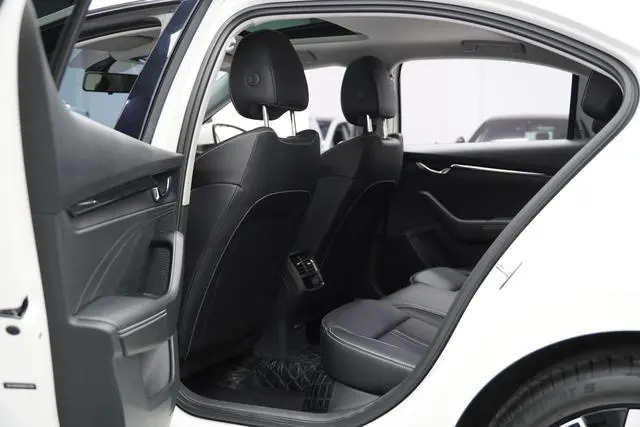 Skoda Octavia PRO ZI280 DSG Premium Edition